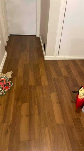 3727 Valdes Place Nw, Calgary, AB - Indoor Photo Showing Other Room