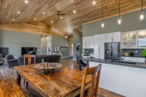 32101 Range Road 50, Rural Mountain View County, AB - Indoor
