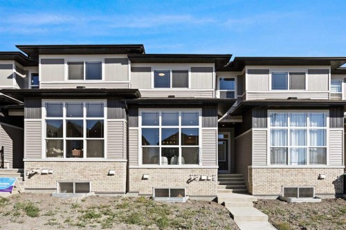 2150 Bayview Drive Sw, Airdrie, AB - Outdoor With Facade
