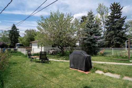 4327 20 Avenue Nw, Calgary, AB - Outdoor