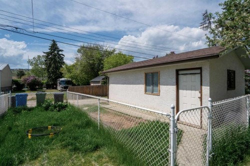 4327 20 Avenue Nw, Calgary, AB - Outdoor
