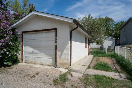 4327 20 Avenue Nw, Calgary, AB - Outdoor With Exterior