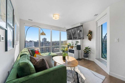 810-303 13 Avenue Sw, Calgary, AB - Indoor Photo Showing Living Room