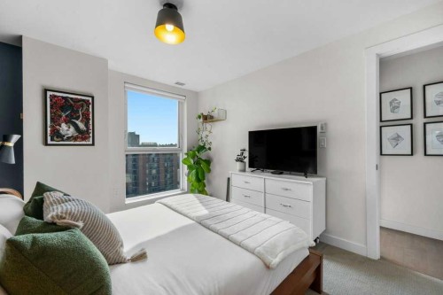 810-303 13 Avenue Sw, Calgary, AB - Indoor Photo Showing Bedroom