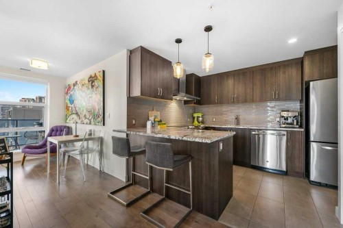 810-303 13 Avenue Sw, Calgary, AB - Indoor Photo Showing Kitchen With Stainless Steel Kitchen With Upgraded Kitchen
