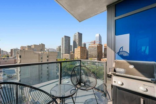 810-303 13 Avenue Sw, Calgary, AB - Outdoor With Exterior