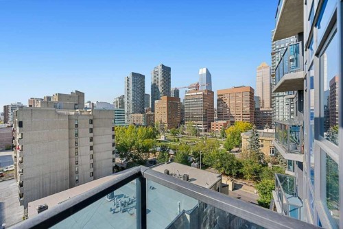 810-303 13 Avenue Sw, Calgary, AB - Outdoor