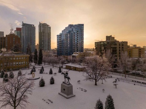 810-303 13 Avenue Sw, Calgary, AB - Outdoor With View