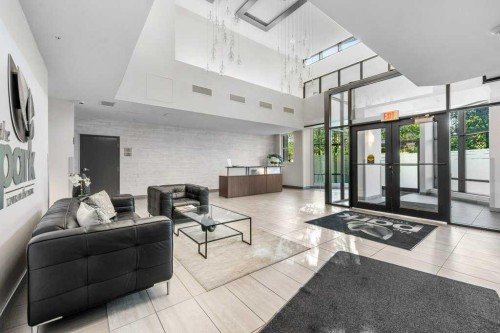 810-303 13 Avenue Sw, Calgary, AB - Indoor Photo Showing Other Room