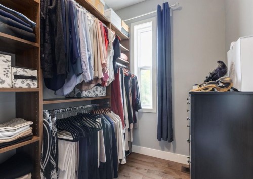 2020 2 Street Sw, Calgary, AB - Indoor With Storage