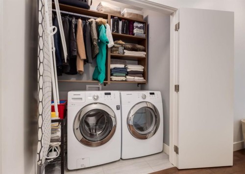 2020 2 Street Sw, Calgary, AB - Indoor Photo Showing Laundry Room