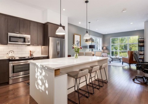 2020 2 Street Sw, Calgary, AB - Indoor Photo Showing Kitchen With Stainless Steel Kitchen With Upgraded Kitchen