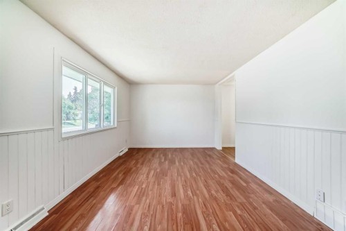 2023 46 Street Se, Calgary, AB - Indoor Photo Showing Other Room
