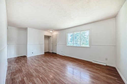 2023 46 Street Se, Calgary, AB - Indoor Photo Showing Other Room