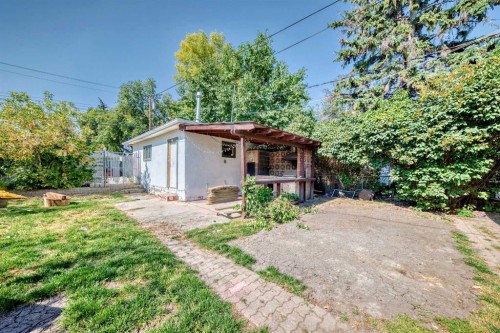 2023 46 Street Se, Calgary, AB - Outdoor