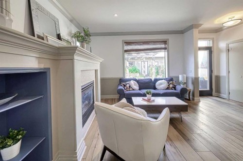 1431 40 Street Sw, Calgary, AB - Indoor Photo Showing Living Room With Fireplace
