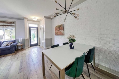 1431 40 Street Sw, Calgary, AB - Indoor