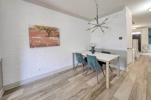 1431 40 Street Sw, Calgary, AB - Indoor Photo Showing Dining Room
