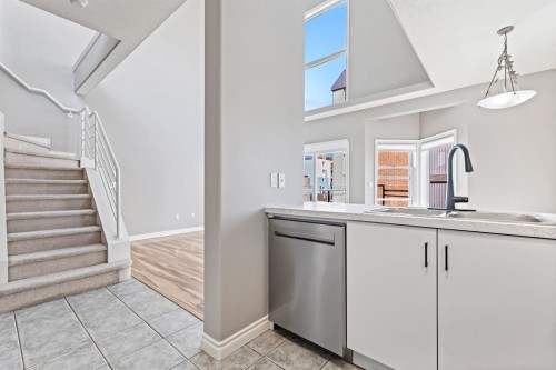 1207-1514 11 Street Sw, Calgary, AB - Indoor Photo Showing Kitchen