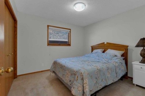 271 Mountain Park Drive Se, Calgary, AB - Indoor Photo Showing Bedroom