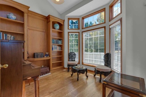 271 Mountain Park Drive Se, Calgary, AB - Indoor