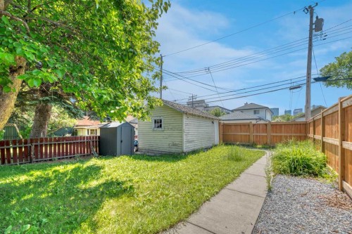 111 11 Avenue Nw, Calgary, AB - Outdoor