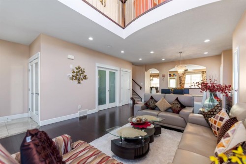 19 Saddlelake View Ne, Calgary, AB - Indoor Photo Showing Living Room