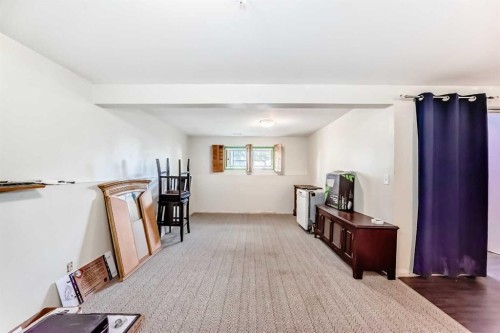 52 Castlebrook Rise Ne, Calgary, AB - Indoor