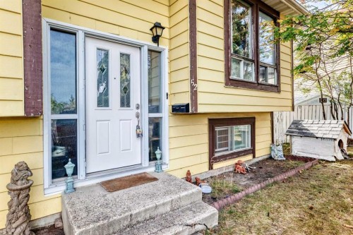 52 Castlebrook Rise Ne, Calgary, AB - Outdoor With Exterior