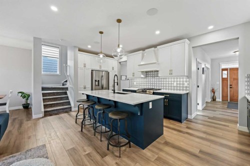 34 Coach Ridge Point Sw, Calgary, AB - Indoor Photo Showing Kitchen With Upgraded Kitchen