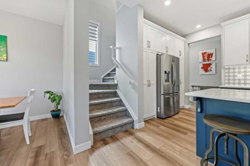 34 Coach Ridge Point Sw, Calgary, AB - Indoor