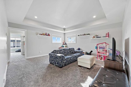 34 Coach Ridge Point Sw, Calgary, AB - Indoor