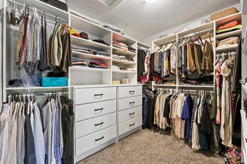 34 Coach Ridge Point Sw, Calgary, AB - Indoor With Storage