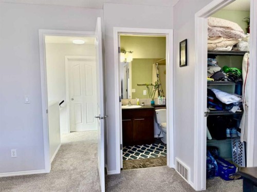 43 Bridlecrest Road Sw, Calgary, AB - Indoor