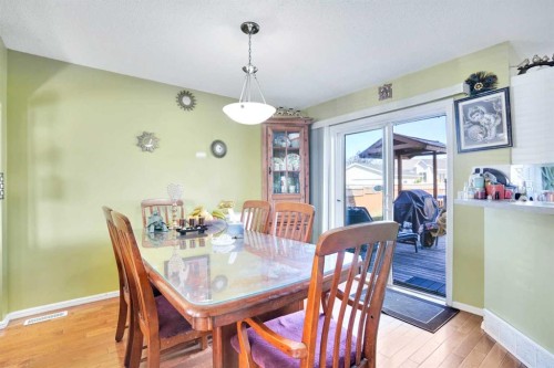 143 Taralea Gardens Ne, Calgary, AB - Indoor Photo Showing Dining Room