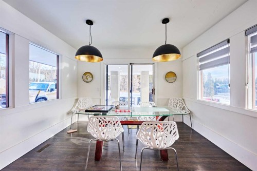 31 Williams Place, Bragg Creek, AB - Indoor Photo Showing Dining Room