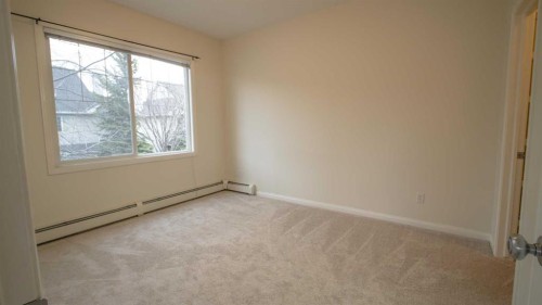 202-8 Prestwick Pond Terrace Se, Calgary, AB - Indoor Photo Showing Other Room