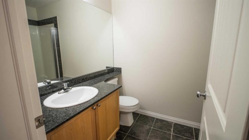 202-8 Prestwick Pond Terrace Se, Calgary, AB - Indoor Photo Showing Bathroom