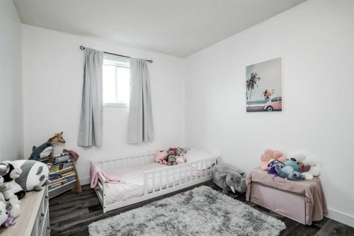 347 Whitefield Drive Ne, Calgary, AB - Indoor Photo Showing Bedroom