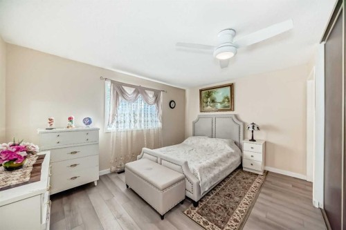 13 Brentwood Drive, Strathmore, AB - Indoor Photo Showing Bedroom