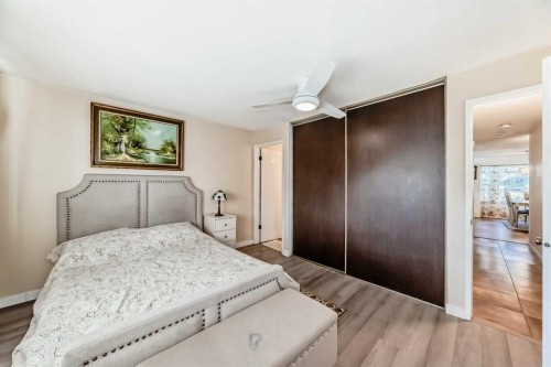 13 Brentwood Drive, Strathmore, AB - Indoor Photo Showing Bedroom