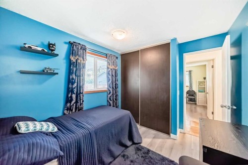 13 Brentwood Drive, Strathmore, AB - Indoor Photo Showing Bedroom