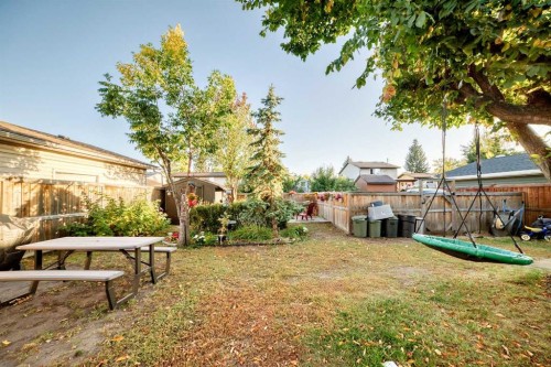 13 Brentwood Drive, Strathmore, AB - Outdoor With Backyard