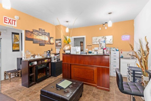 342 14 Street Nw, Calgary, AB 