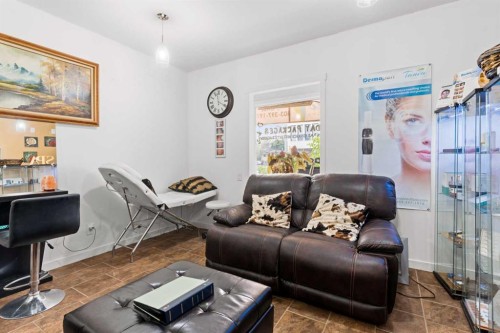 342 14 Street Nw, Calgary, AB 