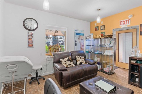 342 14 Street Nw, Calgary, AB 