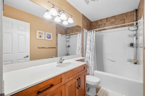 7 Panatella Close Nw, Calgary, AB - Indoor Photo Showing Bathroom