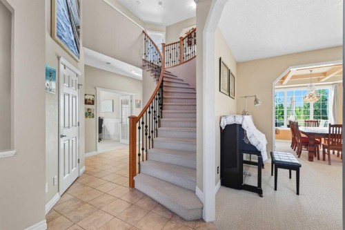 7 Panatella Close Nw, Calgary, AB - Indoor Photo Showing Other Room