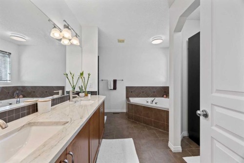 83 Aspen Stone Terrace Sw, Calgary, AB - Indoor Photo Showing Bathroom