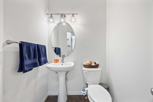 83 Aspen Stone Terrace Sw, Calgary, AB - Indoor Photo Showing Bathroom